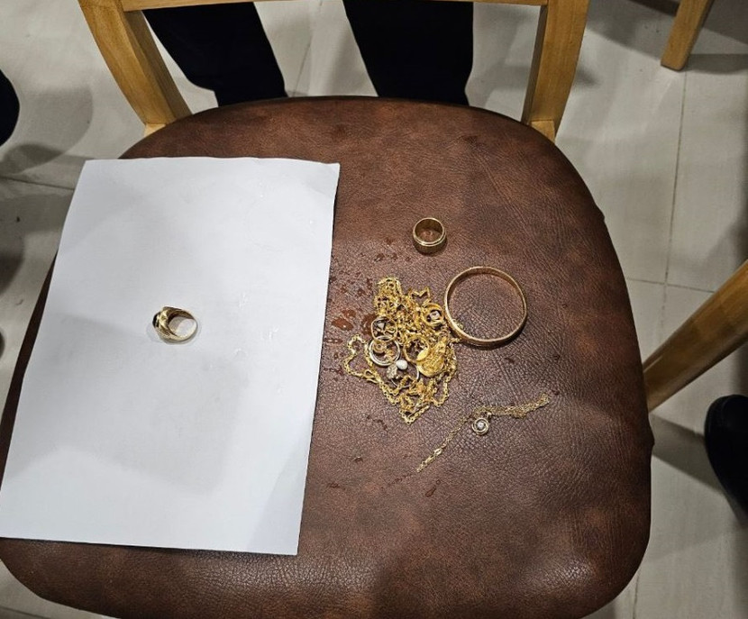 Tang vật thu giữ tại nơi ở của các đối tượng