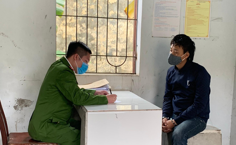 Cơ quan điều tra lấy lời khai của đối tượng Nguyễn Tiến Hưng Cơ quan điều tra lấy lời khai của đối tượng Nguyễn Tiến Hưng