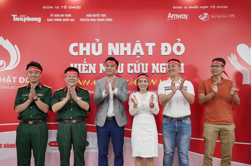Chủ nhật đỏ - hiến máu cứu người