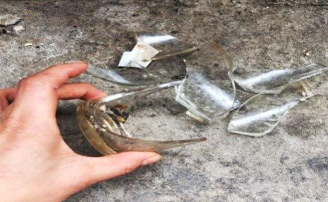 Mảnh vỡ cốc thủy tinh gây tai nạn cho bệnh nhi