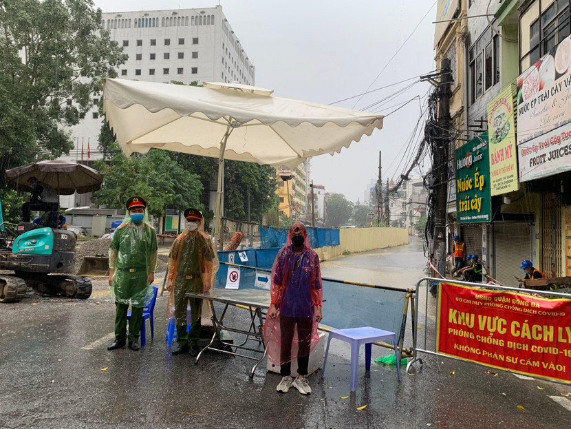 Kiên cường bám chốt mặc điều kiện thời tiết khắc nghiệt