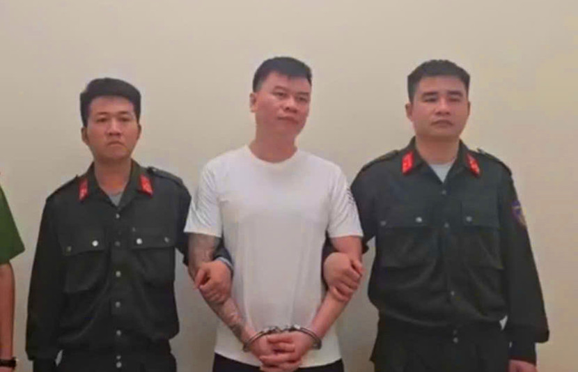 Lê Kim Thu (tức Thu vệ sỹ) bị bắt giữ Lê Kim Thu (tức Thu vệ sỹ) bị bắt giữ