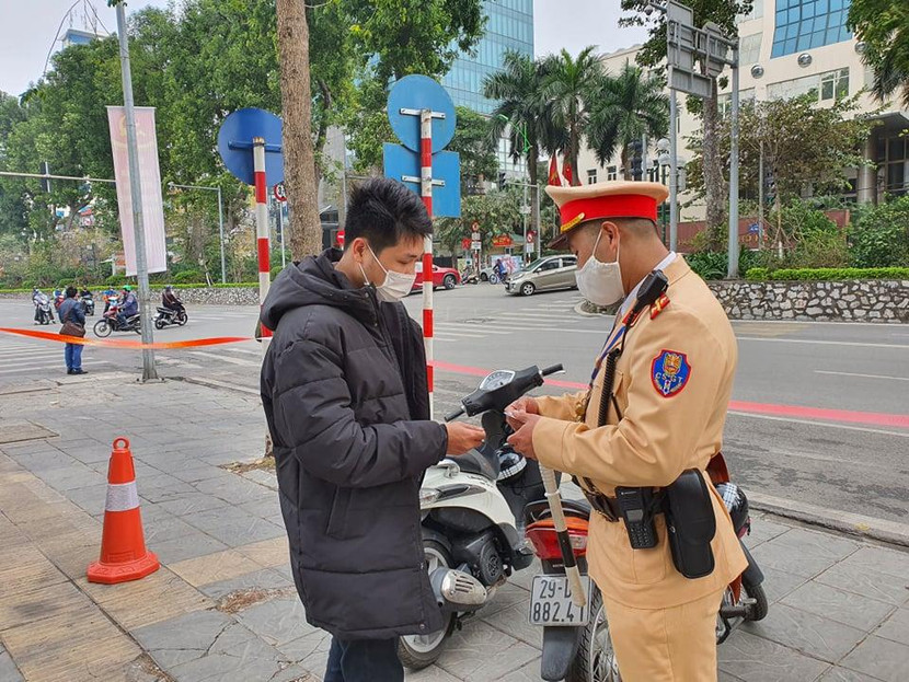 Người dân nộp phạt online ngay tại nơi vi phạm