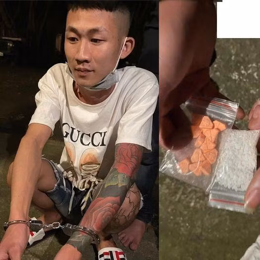 Đối tượng cùng số tang vật bị thu giữ Đối tượng cùng số tang vật bị thu giữ