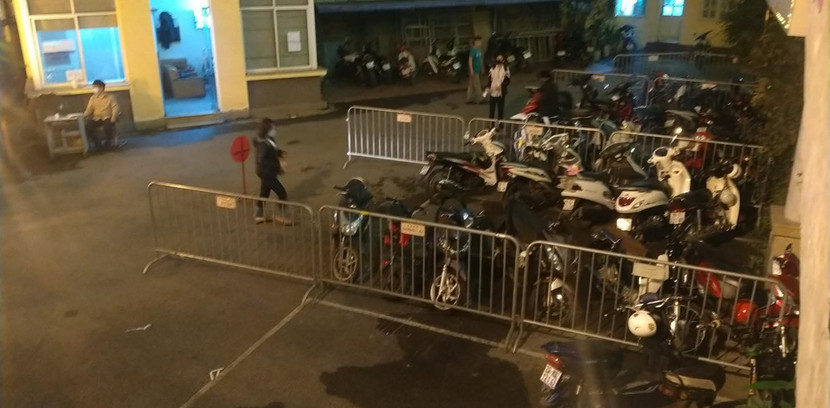 Công an quận Đống Đa tổ chức điểm trông phương tiện miễn phí cho nhân dân Công an quận Đống Đa tổ chức điểm trông phương tiện miễn phí cho nhân dân