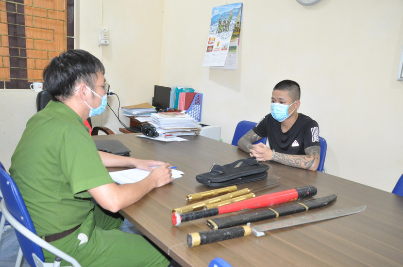 Bắt giữ đối tượng tổ chức sử dụng trái phép chất ma túy, tàng trữ súng đạn