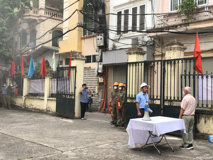 Các lực lượng tham gia chữa cháy