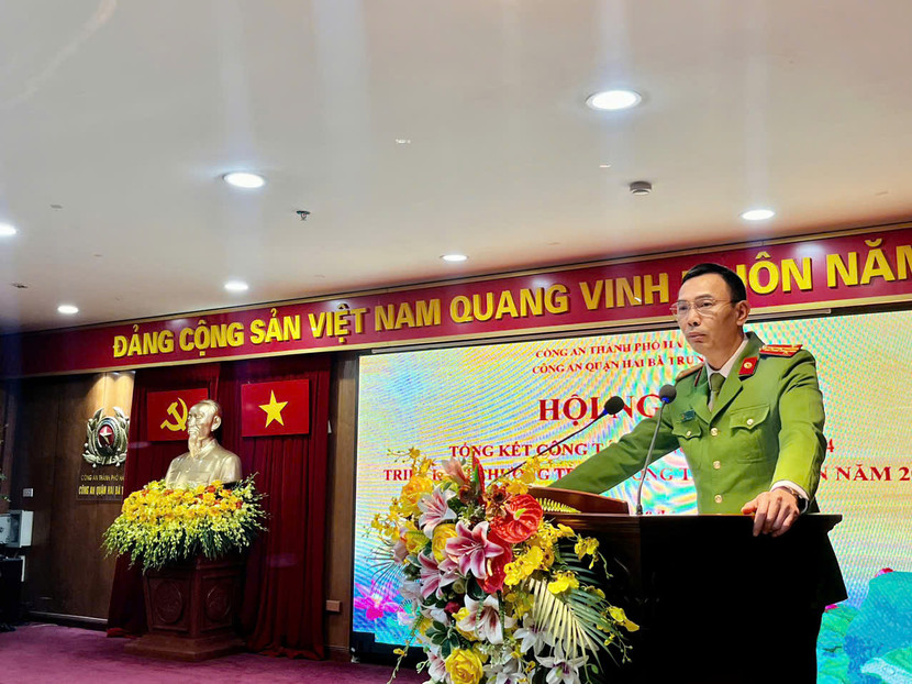 Đại tá Trương Văn Hồng, Trưởng Công an quận Hai Bà Trưng trân trọng cảm ơn những ý kiến chỉ đạo của đồng chí Phó Giám đốc CATP