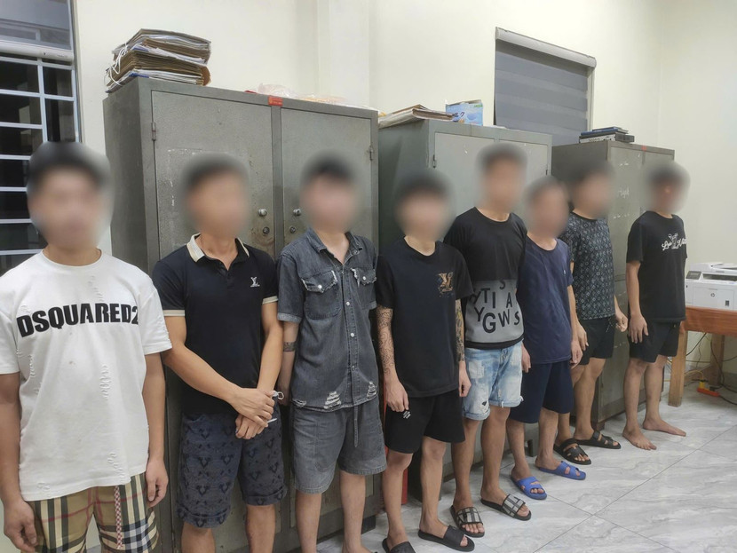 Các đối tượng tụ tập sử dụng ma túy trong quán karaoke