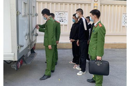 Cơ quan điều tra bắt giữ 4 đối tượng Cơ quan điều tra bắt giữ 4 đối tượng