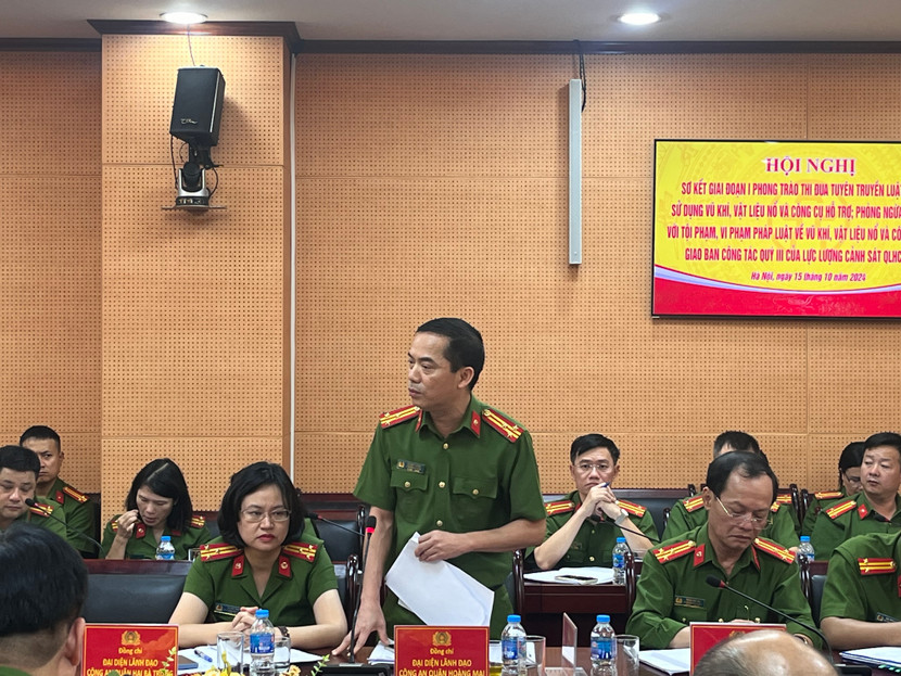 Đại diện Công an quận Hoàng Mai tham luận Đại diện Công an quận Hoàng Mai tham luận