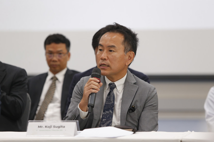 Ông Koji Sugita - Tổng Giám đốc Honda Việt Nam trả lời các câu hỏi của truyền thông Ông Koji Sugita - Tổng Giám đốc Honda Việt Nam trả lời các câu hỏi của truyền thông