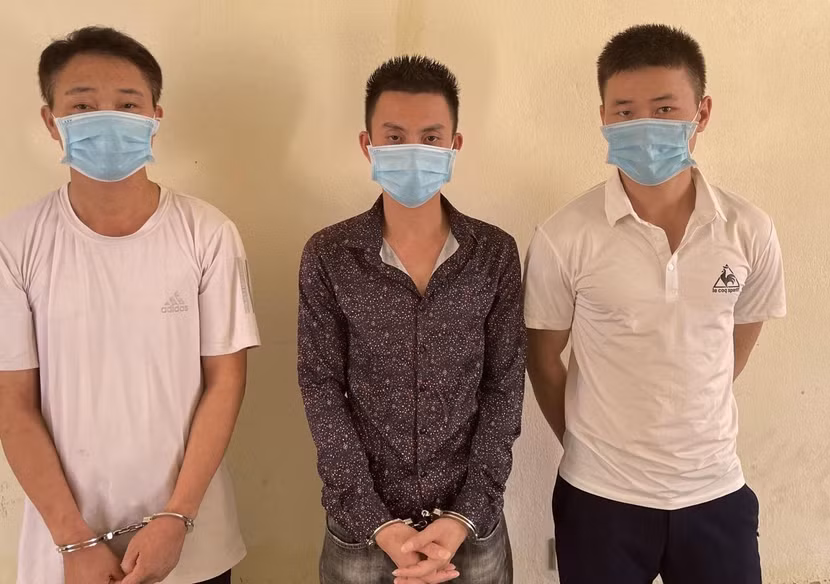 Các đối tượng trong đường dây đánh bạc bị bắt giữ Các đối tượng trong đường dây đánh bạc bị bắt giữ