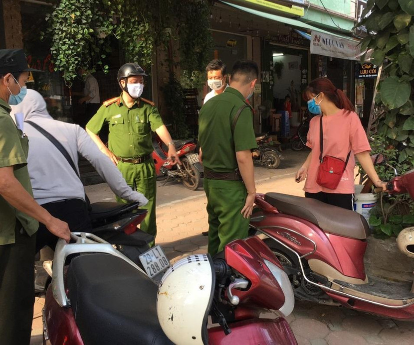 Xử lý các quán, hàng vi phạm quy định phòng chống dịch Covid-19 Xử lý các quán, hàng vi phạm quy định phòng chống dịch Covid-19