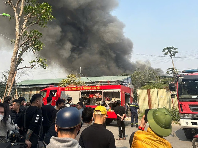 Lực lượng chức năng nhanh chóng đến hiện trường