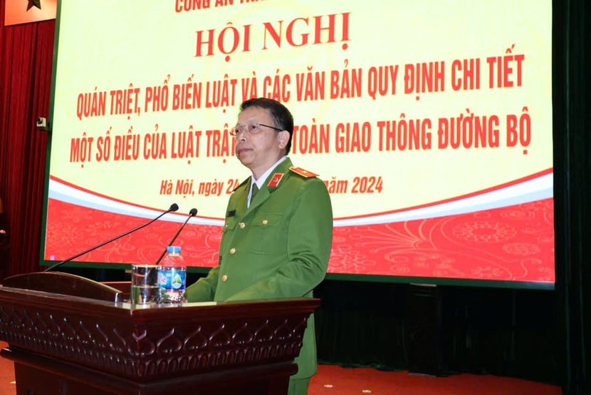 Thiếu tướng Nguyễn Hồng Ky, Phó Giám đốc CATP phát biểu khai mạc hội nghị tập huấn