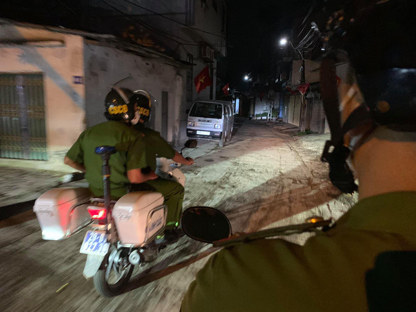 Lực lượng Công an tuần tra đêm khép kín địa bàn trước ngày bầu cử