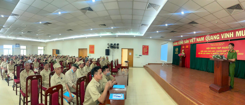 Lớp tập huấn nghiệp vụ cho lực lượng tự quản về trật tự an toàn giao thông, trật tự đô thị trên địa bàn năm 2022 của quận Đống Đa