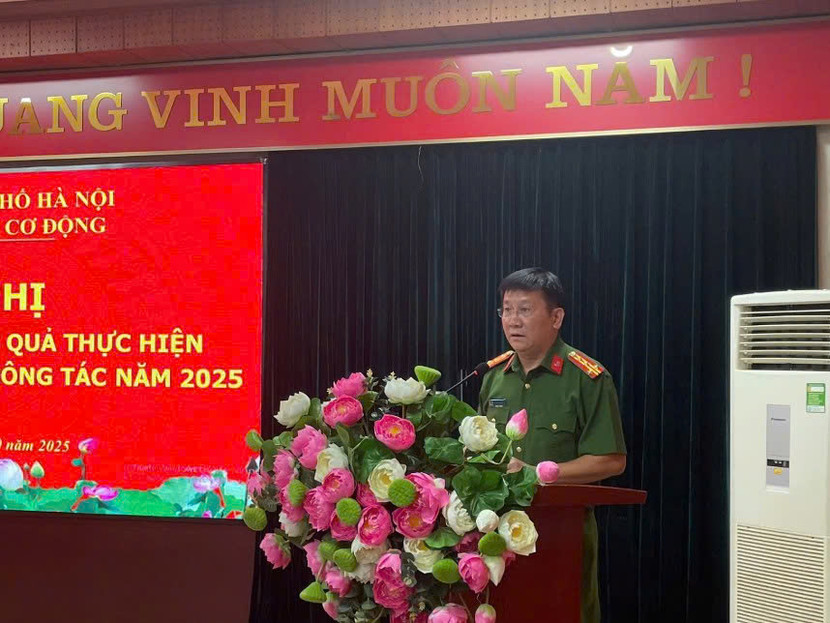 Đại tá Phạm Văn Hậu, Trưởng phòng Cảnh sát Cơ động báo cáo kết quả các mặt công tác của đơn vị