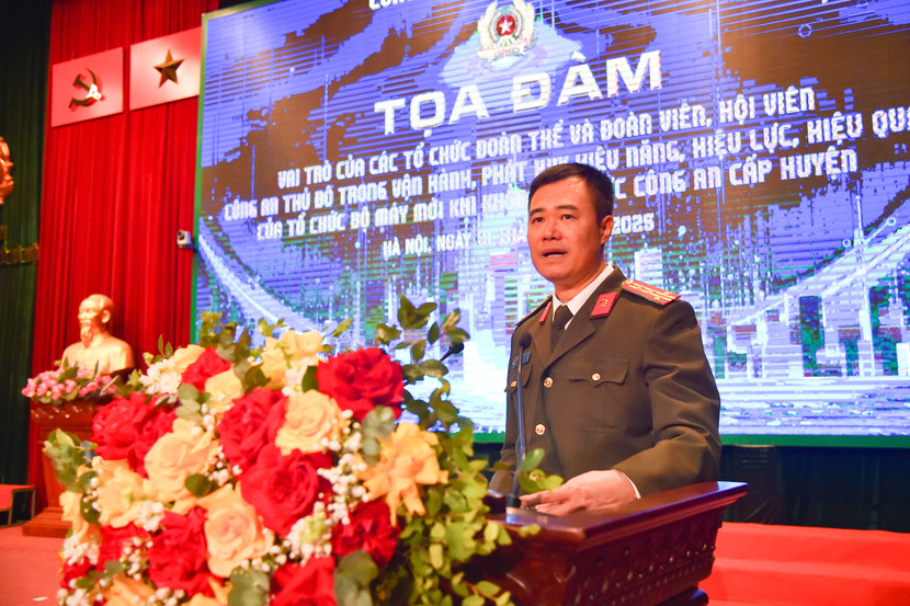 Đại tá Nguyễn Ngọc Quyền - Phó Giám đốc CATP Hà Nội phát biểu khai mạc tọa đàm