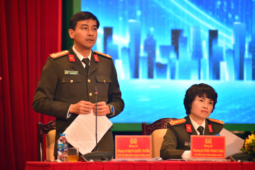 Trung tá Bạch Quốc Tuyên - Phó trưởng Ban thanh niên CAND giải đáp các nội dung