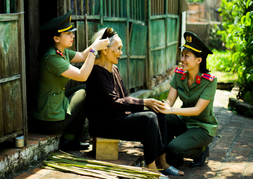 Tác phẩm ghi lại những khoảnh khắc đẹp, chân thực trong cuộc sống hằng ngày