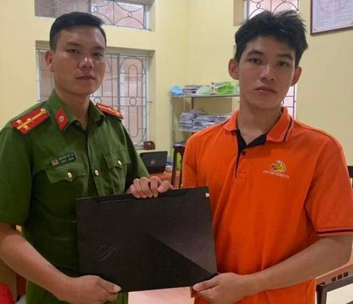 Công an xã bàn giao tài sản cho công dân