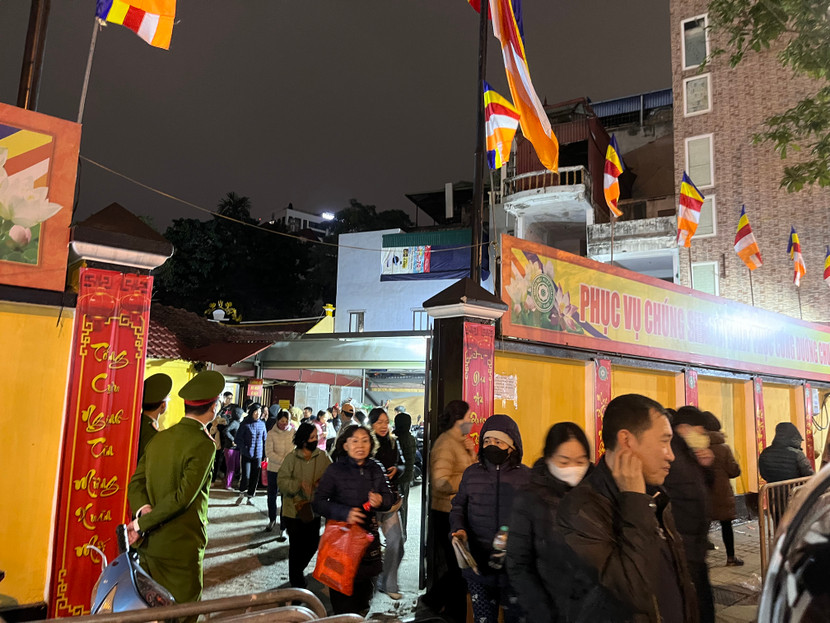 Buổi lễ cầu bình an tại chùa Phúc Khánh diễn ra trong an toàn, trật tự