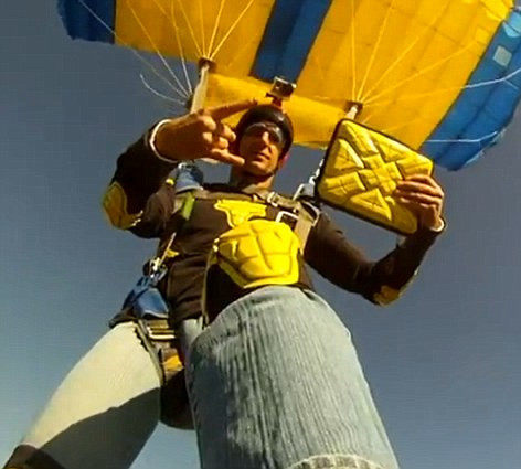  iPad rơi từ độ cao 400m vẫn nguyên vẹn ảnh 1