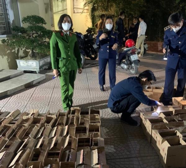 Lực lượng chức năng phát hiện lô hàng hoá giả thương hiệu