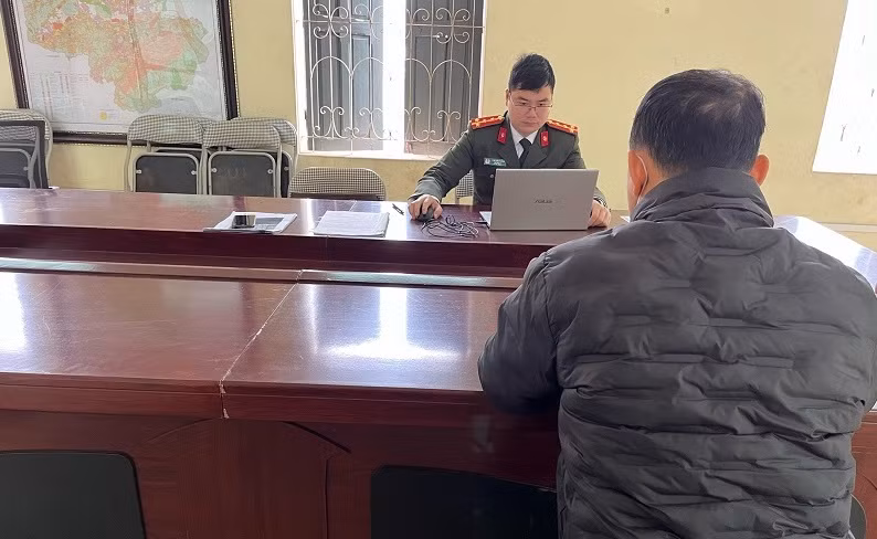 Cơ quan công an làm việc với người bình luận thông tin không sự thật về thông tin sáp nhập các tỉnh, thành phố trên mạng xã hội Facebook