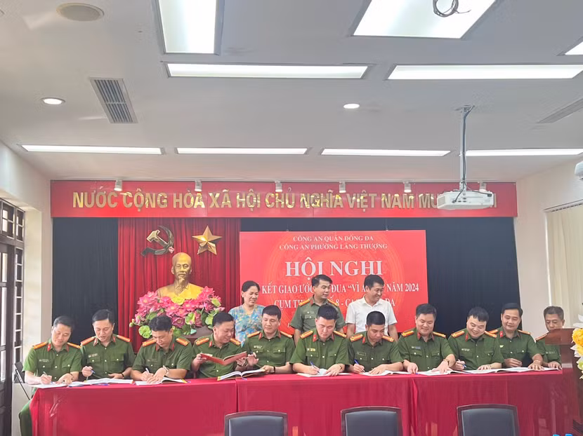 Cụm thi đua số 8 Công an quận Đống Đa ký giao ước thi đua