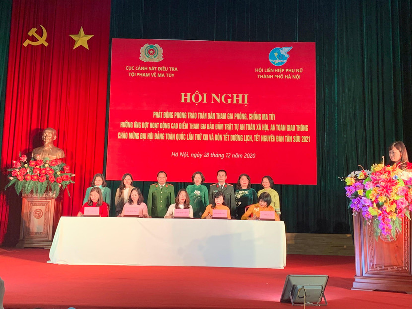 5 cụm thi đua gồm các quận, huyện ký cam kết 5 cụm thi đua gồm các quận, huyện ký cam kết