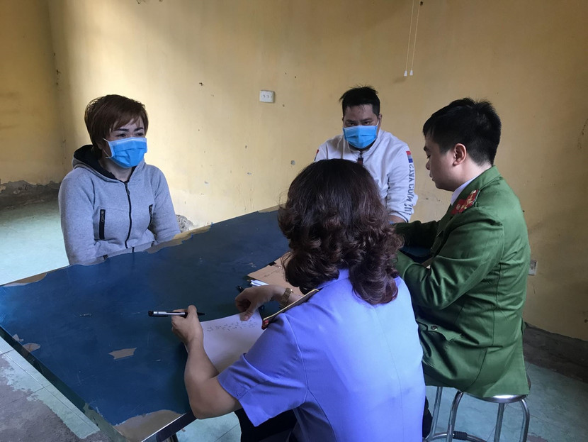 Chủ quán bánh xèo hành hạ nhân viên bị khởi tố