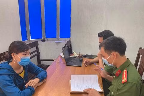 Cơ quan Công an lấy lời khai của đối tượng Phan Thị Hoài