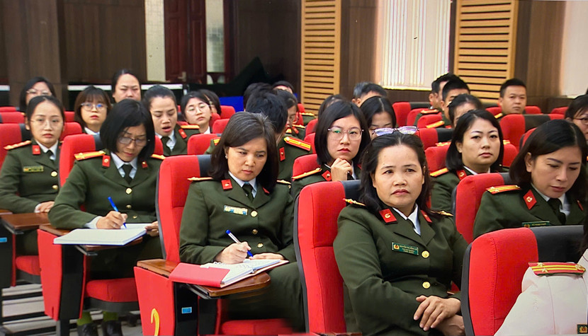 Phòng Hồ sơ nghiệp vụ cũng đặt ra nguyên tắc “Tám phải – Sáu không” nhằm khẳng định bản lĩnh, kỷ luật và phẩm chất công vụ Phòng Hồ sơ nghiệp vụ cũng đặt ra nguyên tắc “Tám phải – Sáu không” nhằm khẳng định bản lĩnh, kỷ luật và phẩm chất công vụ