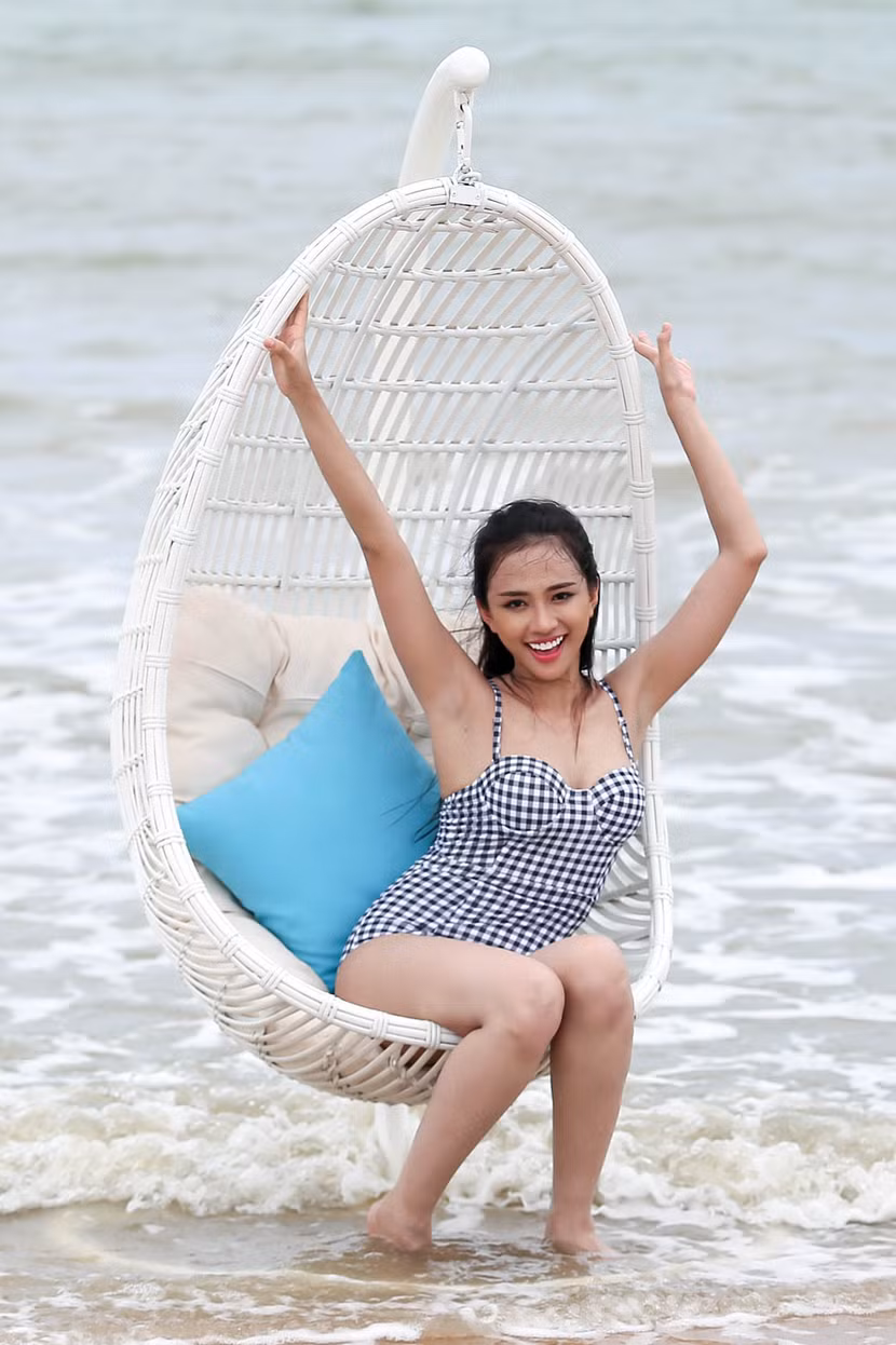 Top 10 "The Face" diện bikini khoe dáng nuột cùng Bảo Thy ảnh 2
