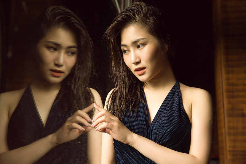 Hương Tràm bất ngờ tung bộ ảnh khoe đường cong nóng bỏng ảnh 10