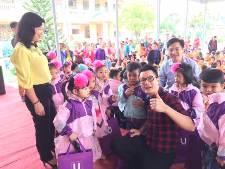 Hoàng Bách bận rộn với vai trò đại sứ và hoạt động xã hội ảnh 10