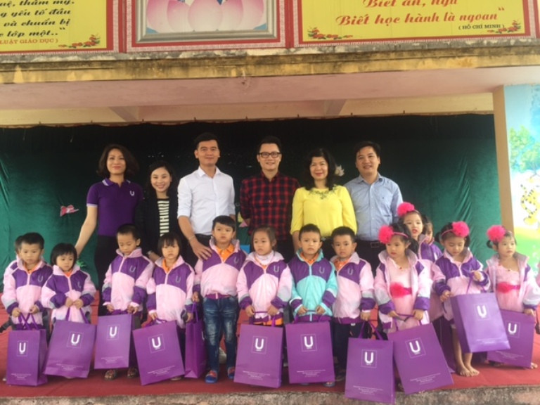 Hoàng Bách bận rộn với vai trò đại sứ và hoạt động xã hội ảnh 13