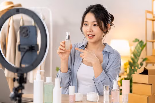 KOL Việt phản ứng ra sao khi Nghị định 87 chính thức có hiệu lực?