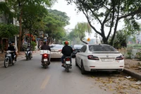 Đường Trần Điền tràn lan vi phạm trật tự đô thị