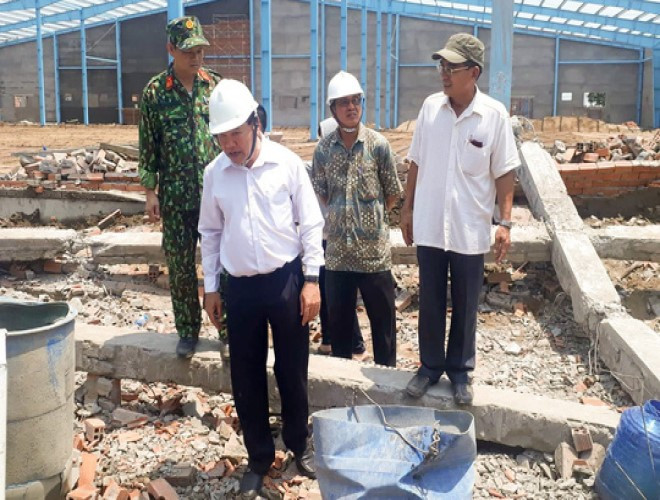 Bí thư Tỉnh ủy Vĩnh Long có mặt ở hiện trường trực tiếp xử lí