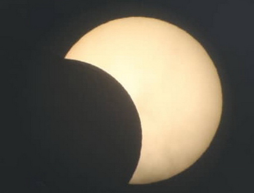 [ẢNH] Nhìn lại cảnh nhật thực "vòng tròn lửa" đi qua Việt Nam và các nước châu Á vào 26-12 ảnh 7