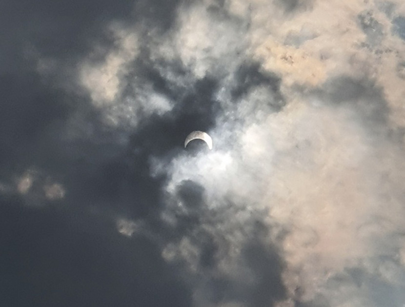 [ẢNH] Nhìn lại cảnh nhật thực "vòng tròn lửa" đi qua Việt Nam và các nước châu Á vào 26-12 ảnh 5