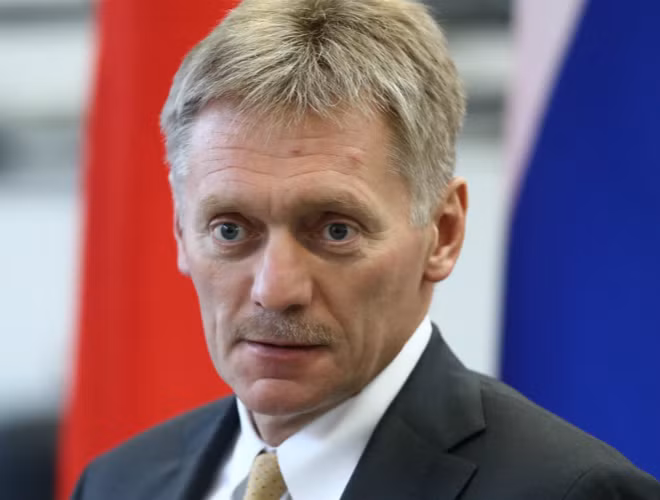 Ông Dmitry Peskov, phát ngôn viên Điện Kremlin trả lời: "Nhiều người thực sự giống nhau, tôi không thể tiết lộ thông tin về người này"