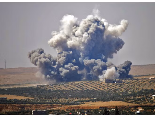 Không quân Syria tấn công phiến quân HTS và JAI miền nam Idlib ảnh 1