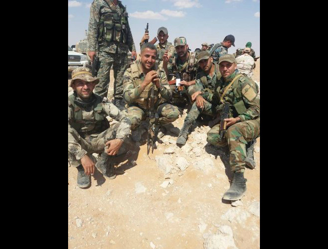 Dưới sự lãnh đạo của quân đội Cộng hòa Syria, SAA bắt đầu chiến dịch quét sạch căn cứ IS tại Deir Ezzor, Syria Dưới sự lãnh đạo của quân đội Cộng hòa Syria, SAA bắt đầu chiến dịch quét sạch căn cứ IS tại Deir Ezzor, Syria