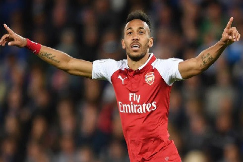 Aubameyang đang bị dụ dỗ rời Arsenal