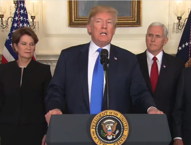 Ông Trump cho rằng chính sách sẽ giúp nước Mỹ giàu có và thịnh vượng Ông Trump cho rằng chính sách sẽ giúp nước Mỹ giàu có và thịnh vượng